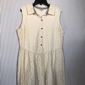 Floral lace cream dress.